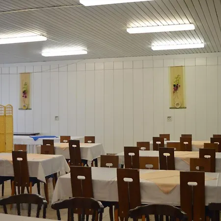 Postar Hotel Vinné