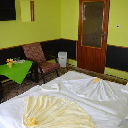 Postar Hotel Vinné